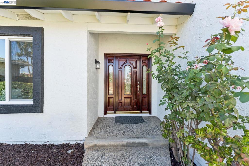 4553 Park Paxton Pl Property Photo 6