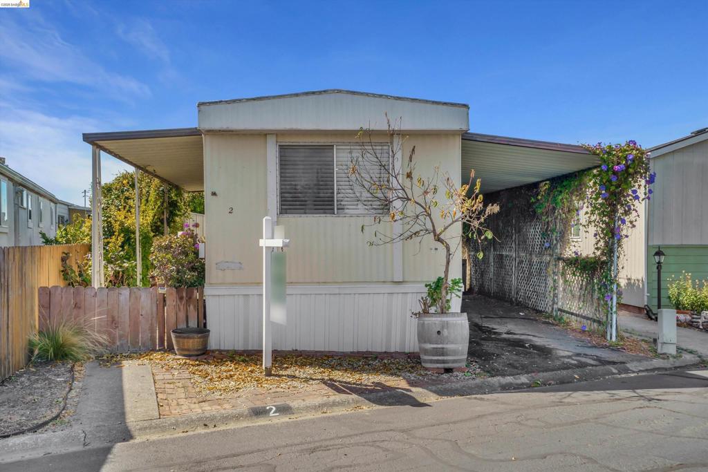 2 Balsam St Property Photo 1