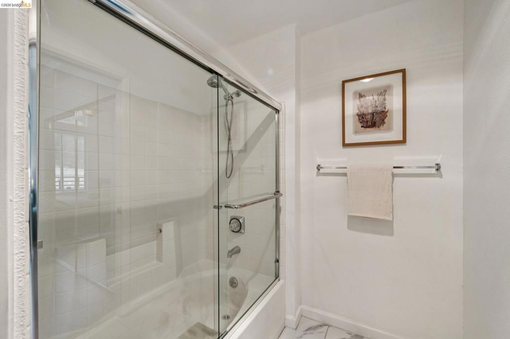 200 Caldecott Ln 308 Property Photo 26