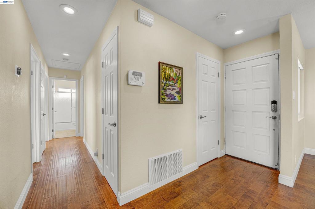 2547 Silvercrest Ct Property Photo 31