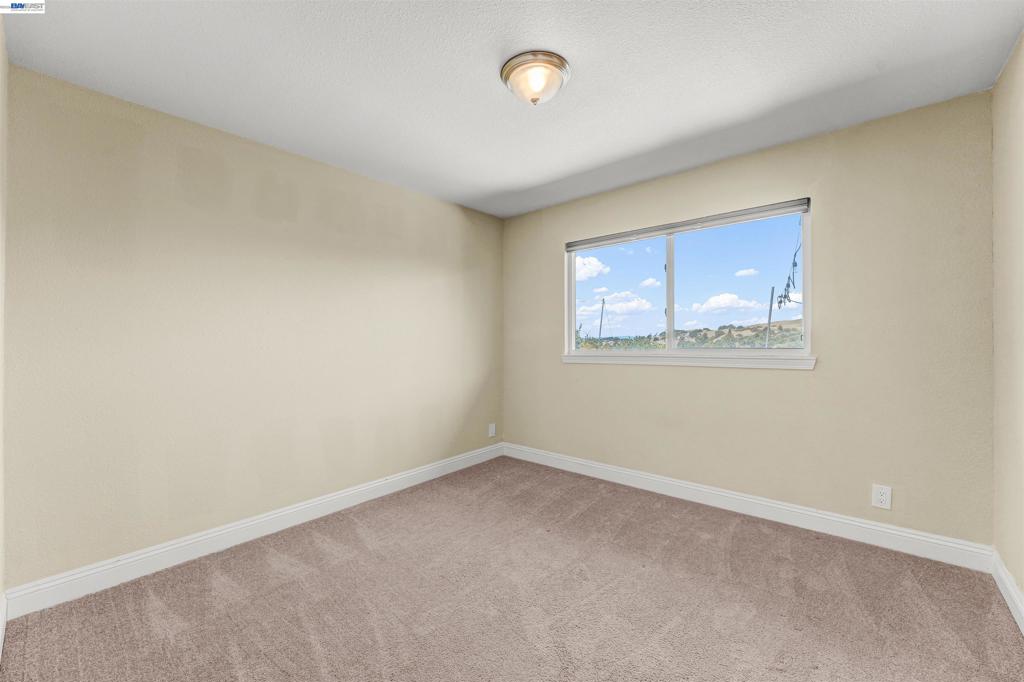 2547 Silvercrest Ct Property Photo 40