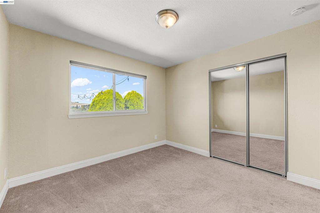 2547 Silvercrest Ct Property Photo 41