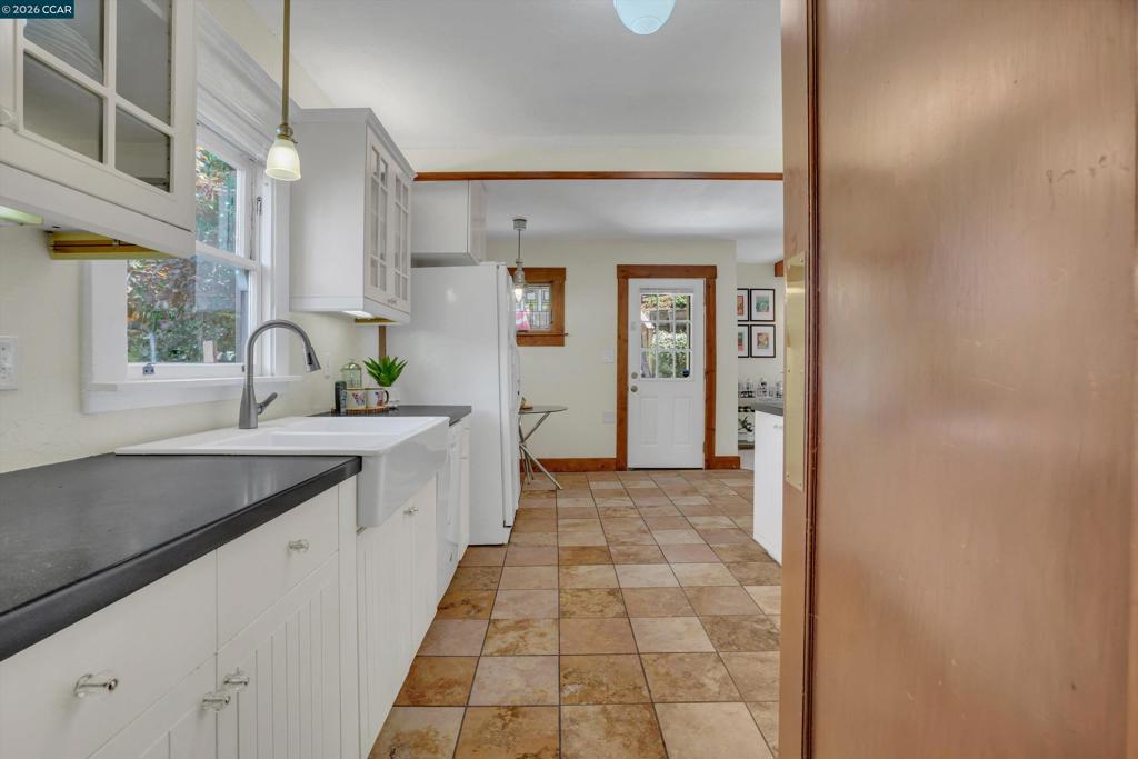 10 Green St Property Photo 11