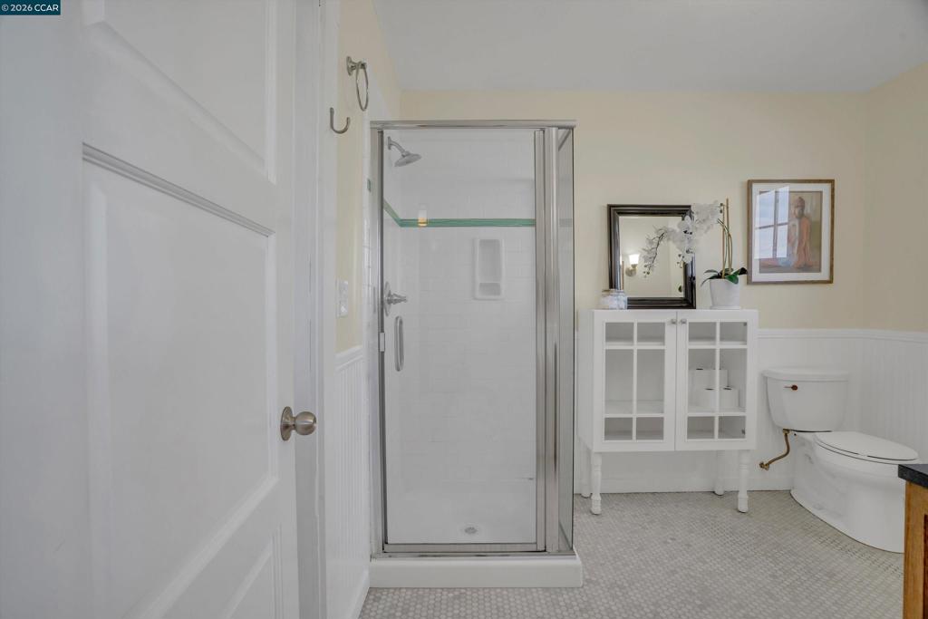 10 Green St Property Photo 23