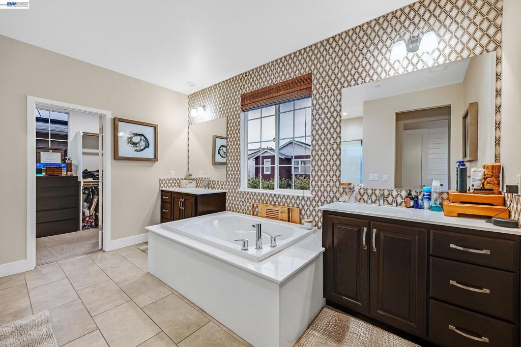 6460 Godani St Property Photo 14