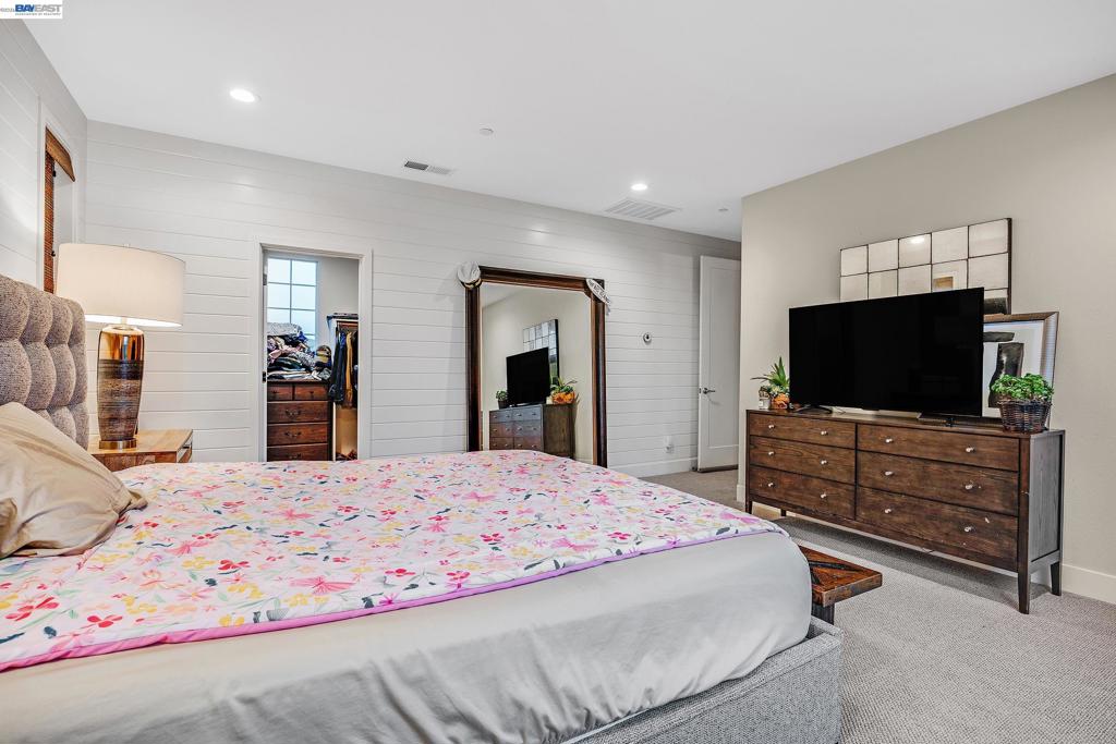 6460 Godani St Property Photo 23
