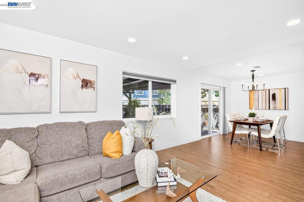 2105 Armstrong Dr Property Photo 16