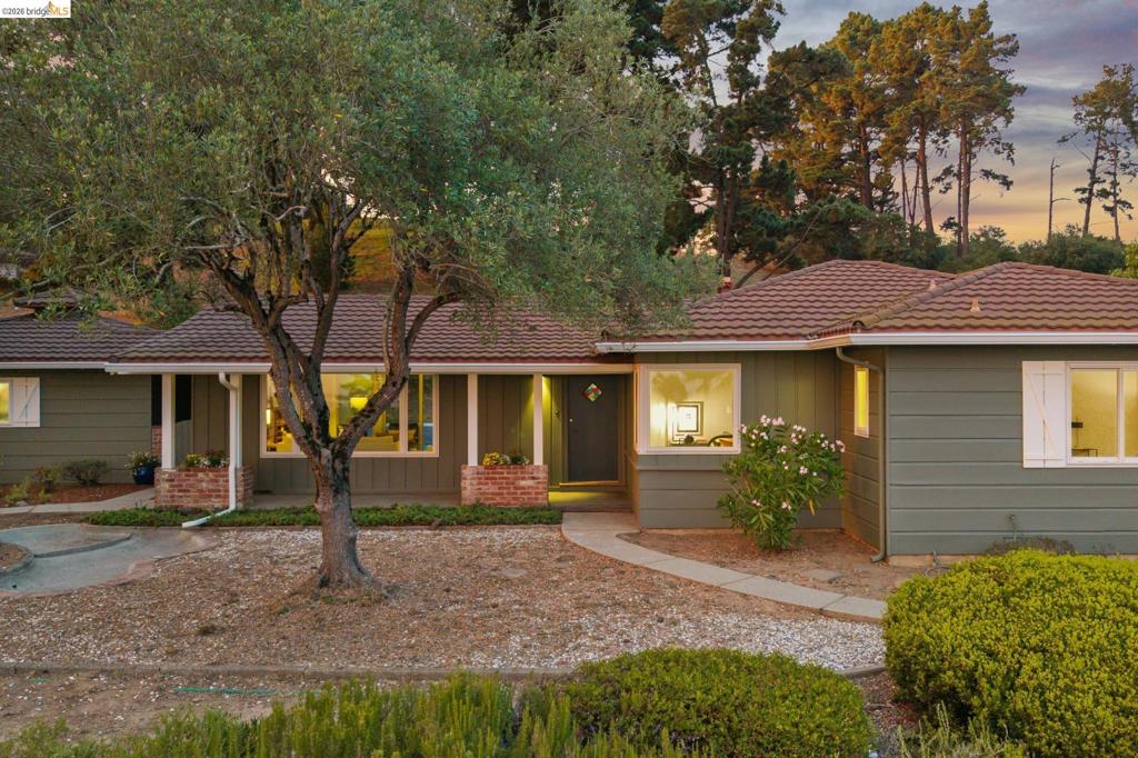 13474 Skyline Blvd Property Photo 1