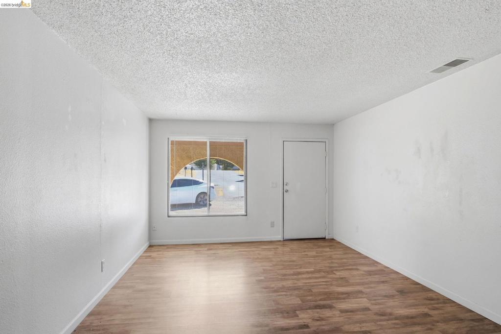 912 Feather Drive Property Photo 4
