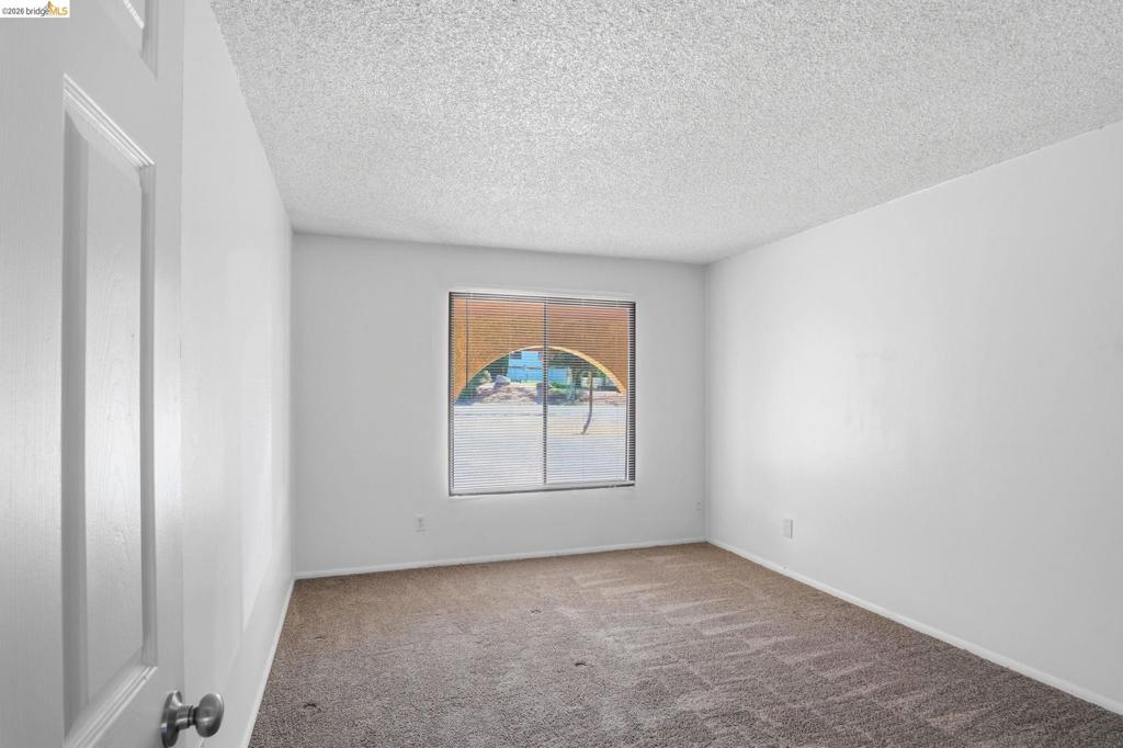 912 Feather Drive Property Photo 9