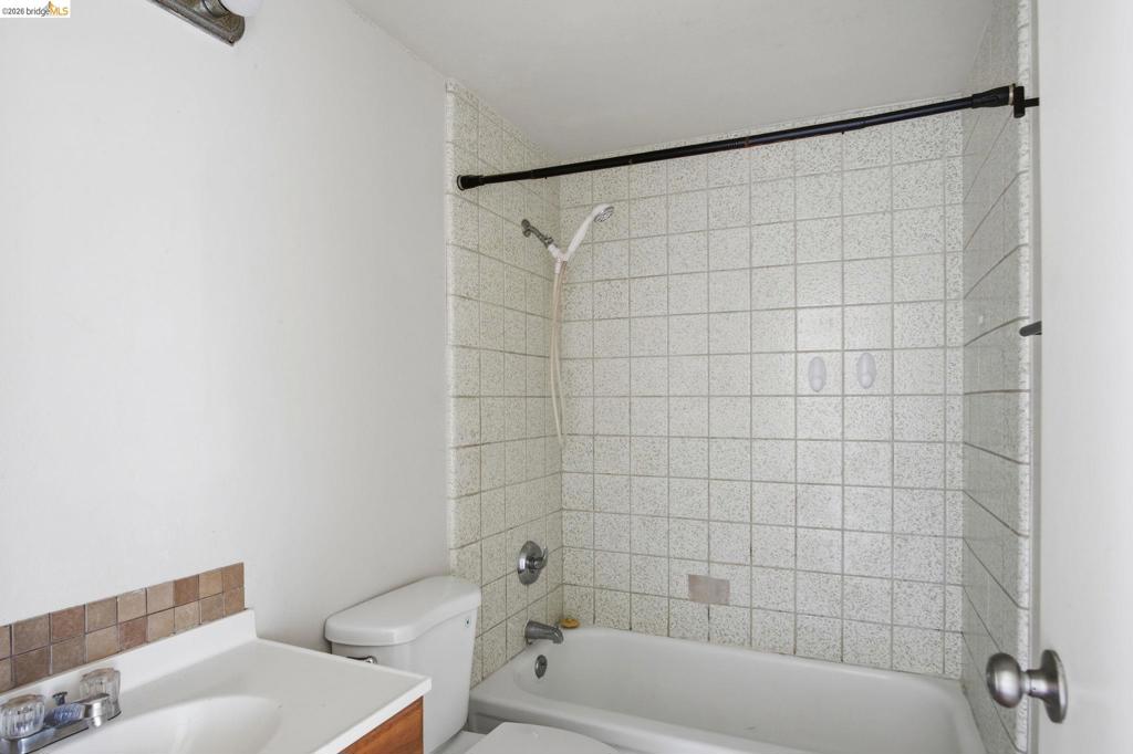 912 Feather Drive Property Photo 10