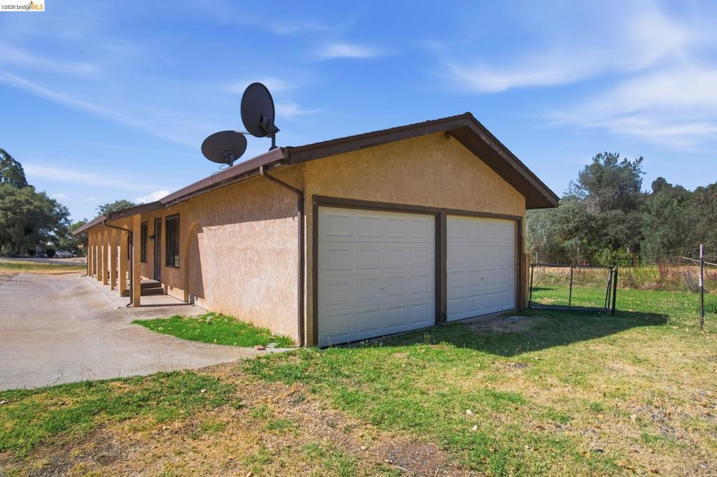 912 Feather Drive Property Photo 14