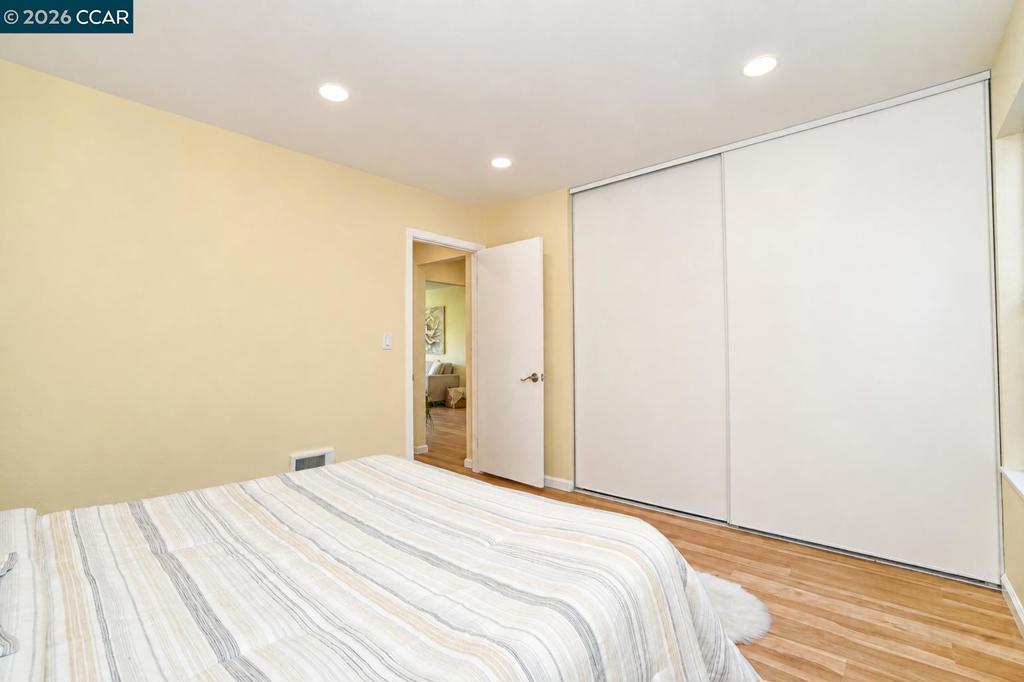 395 Camelback Rd 2 Property Photo 11