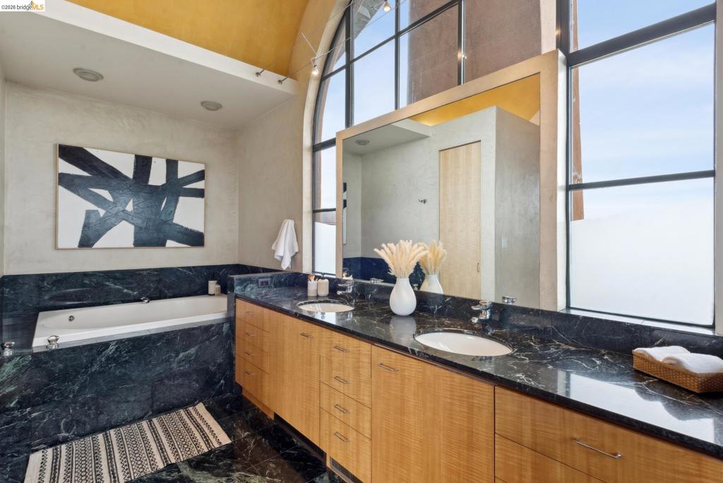 5 Woodside Way Property Photo 36