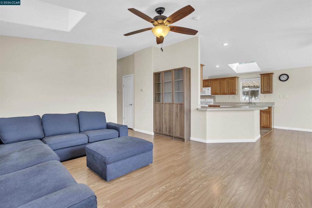 3660 Walnut Blvd Property Photo 7