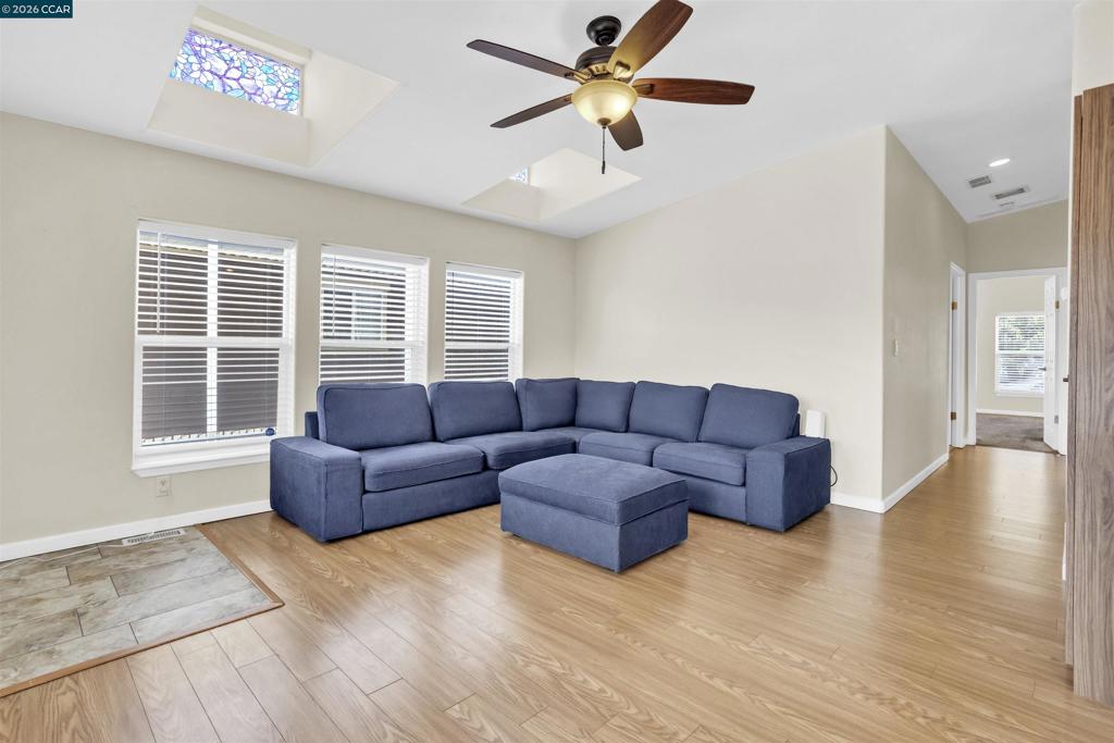 3660 Walnut Blvd Property Photo 8