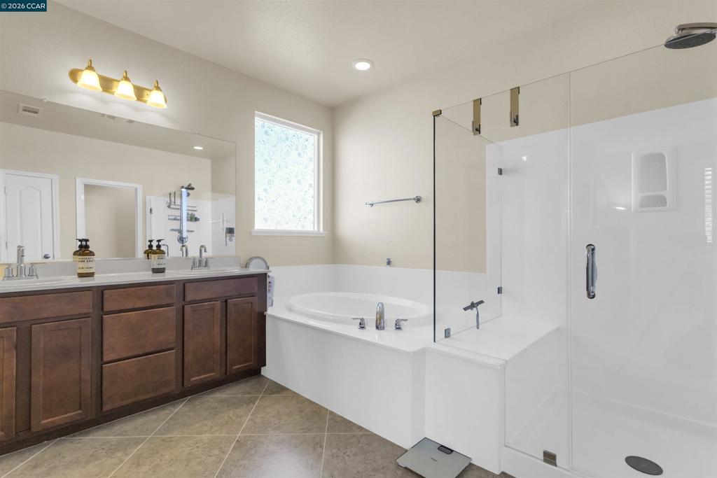 2421 Talaria Dr Property Photo 25