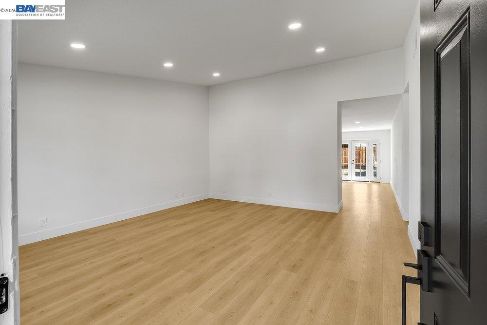 178 Richard Pl Property Photo 6