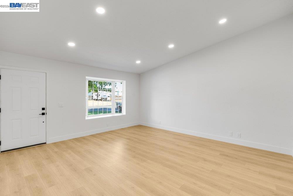 178 Richard Pl Property Photo 8