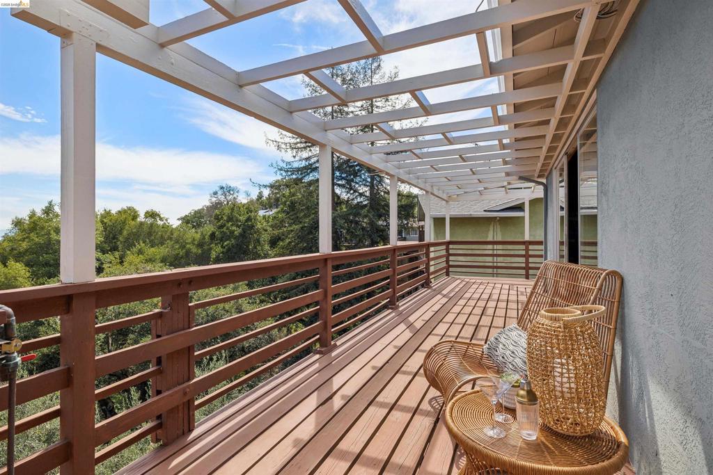 3353 Burdeck Dr Property Photo 31