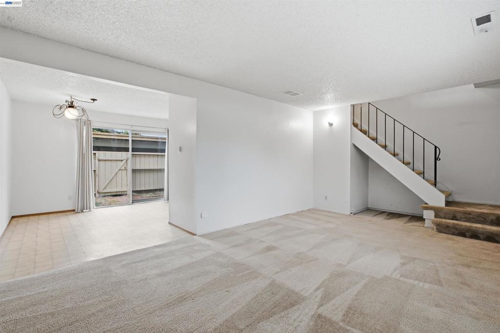 34644 Greenstone Cmn Property Photo 8