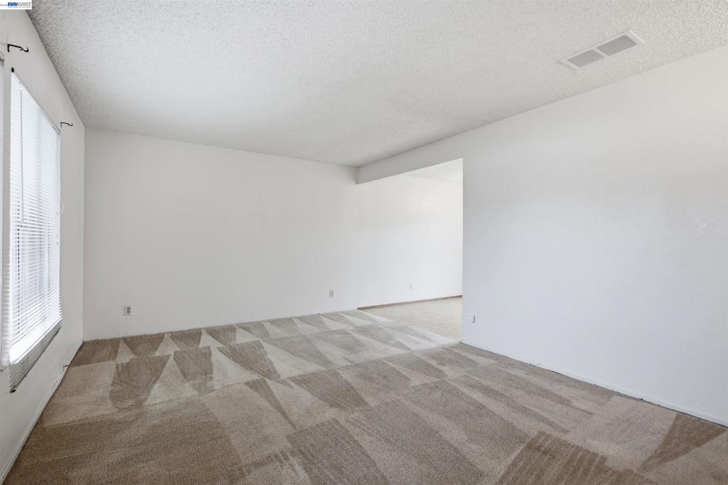 34644 Greenstone Cmn Property Photo 11