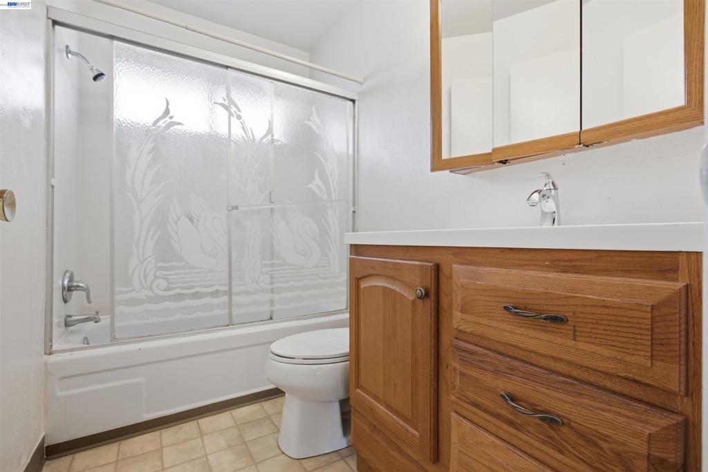 34644 Greenstone Cmn Property Photo 13