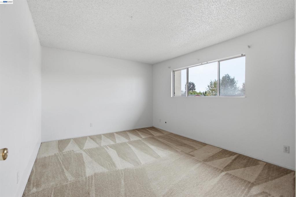 34644 Greenstone Cmn Property Photo 14