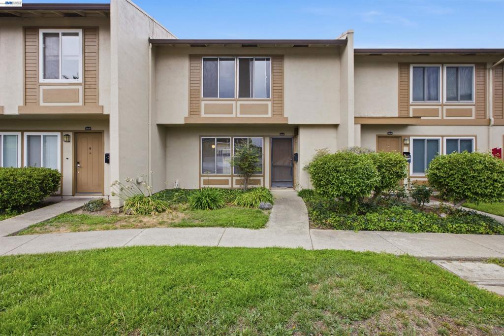 34644 Greenstone Cmn Property Photo 27