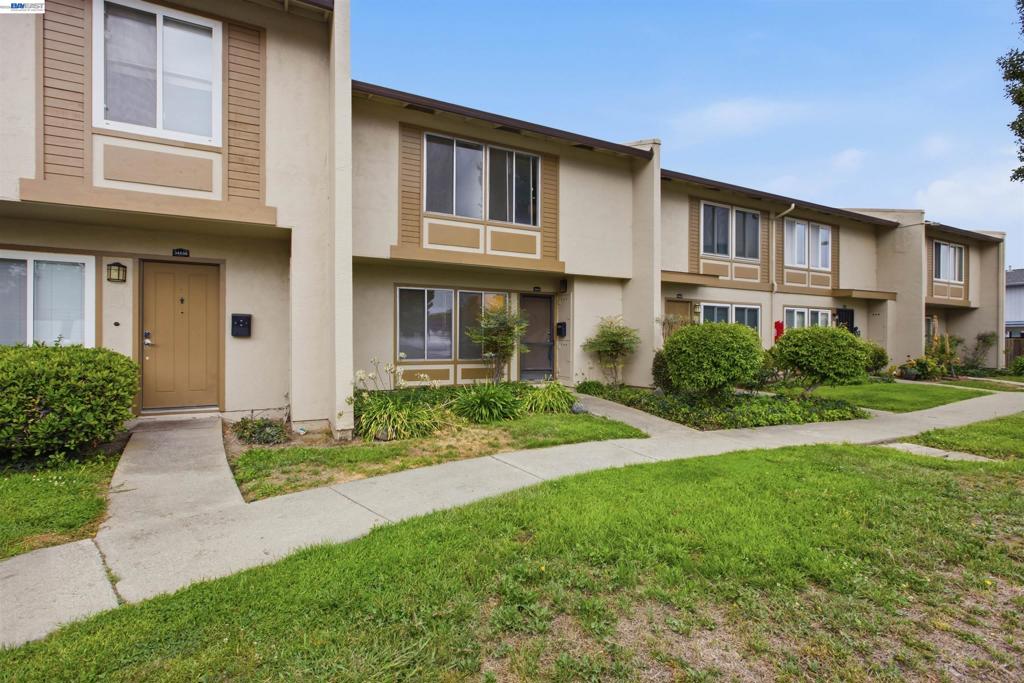 34644 Greenstone Cmn Property Photo 28