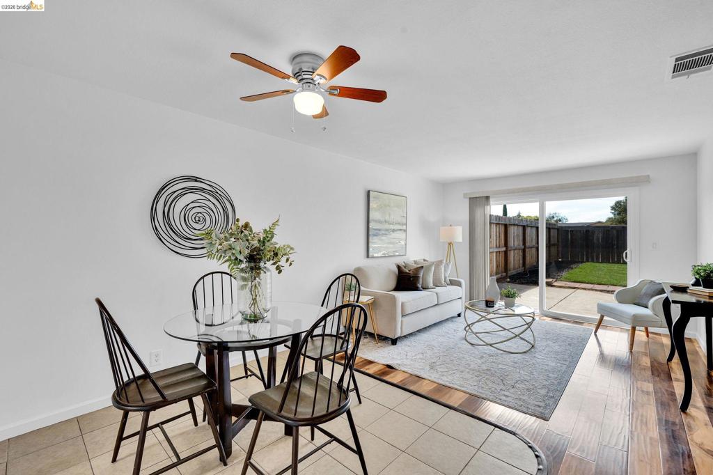 1300 Trembath Ln Property Photo 17