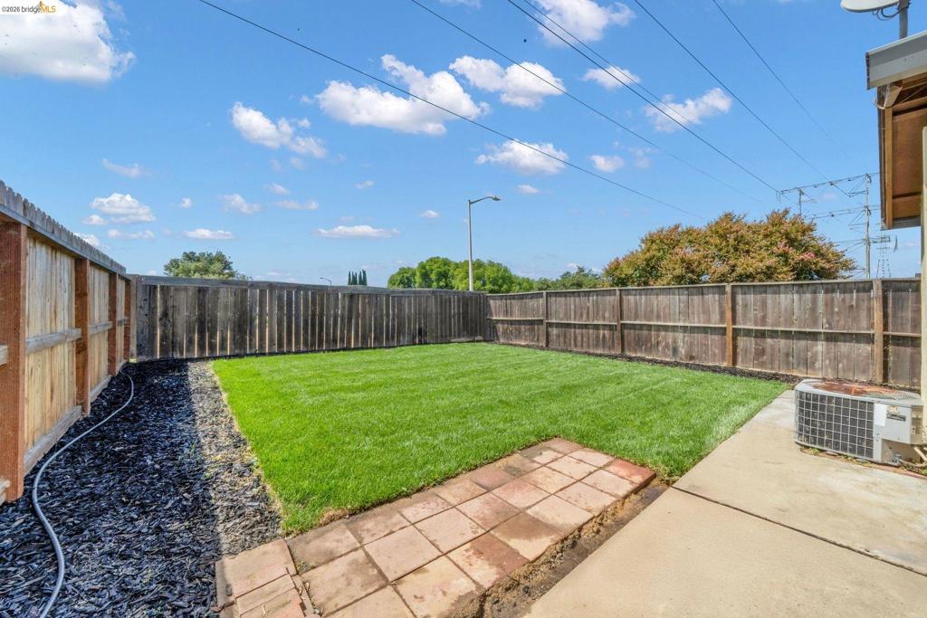 1300 Trembath Ln Property Photo 22