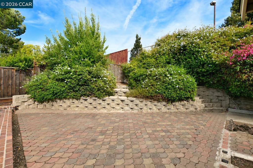 1325 New Hampshire Dr Property Photo 45