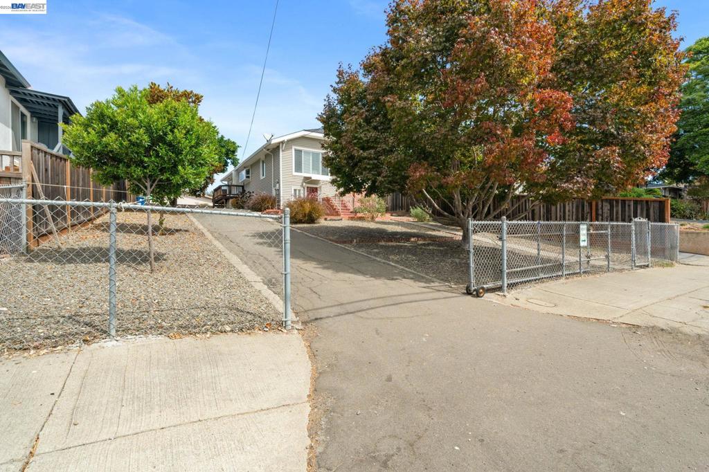 1540 Crescent Ave Property Photo 42