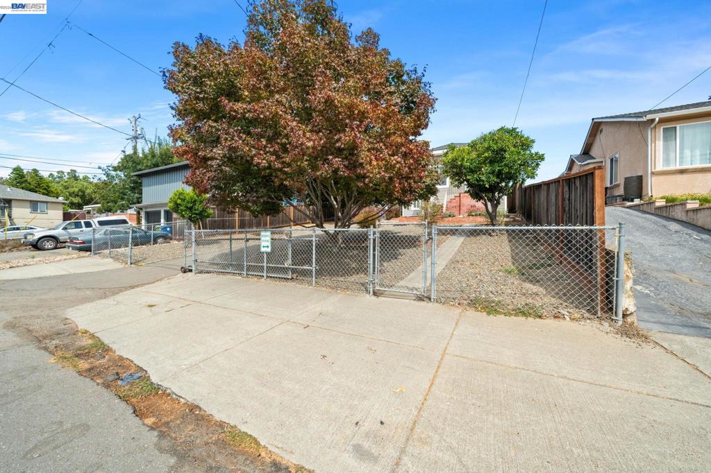 1540 Crescent Ave Property Photo 43