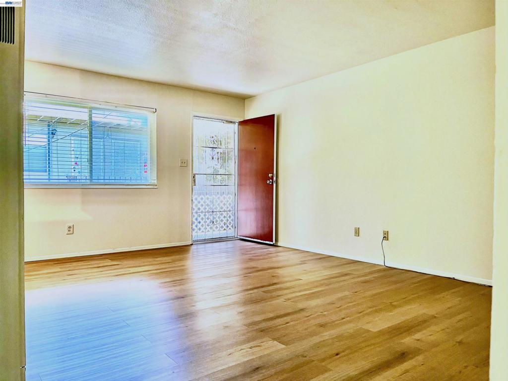 582 E H St Property Photo 2