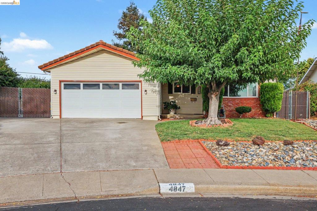 4847 Beckham Court Property Photo 1