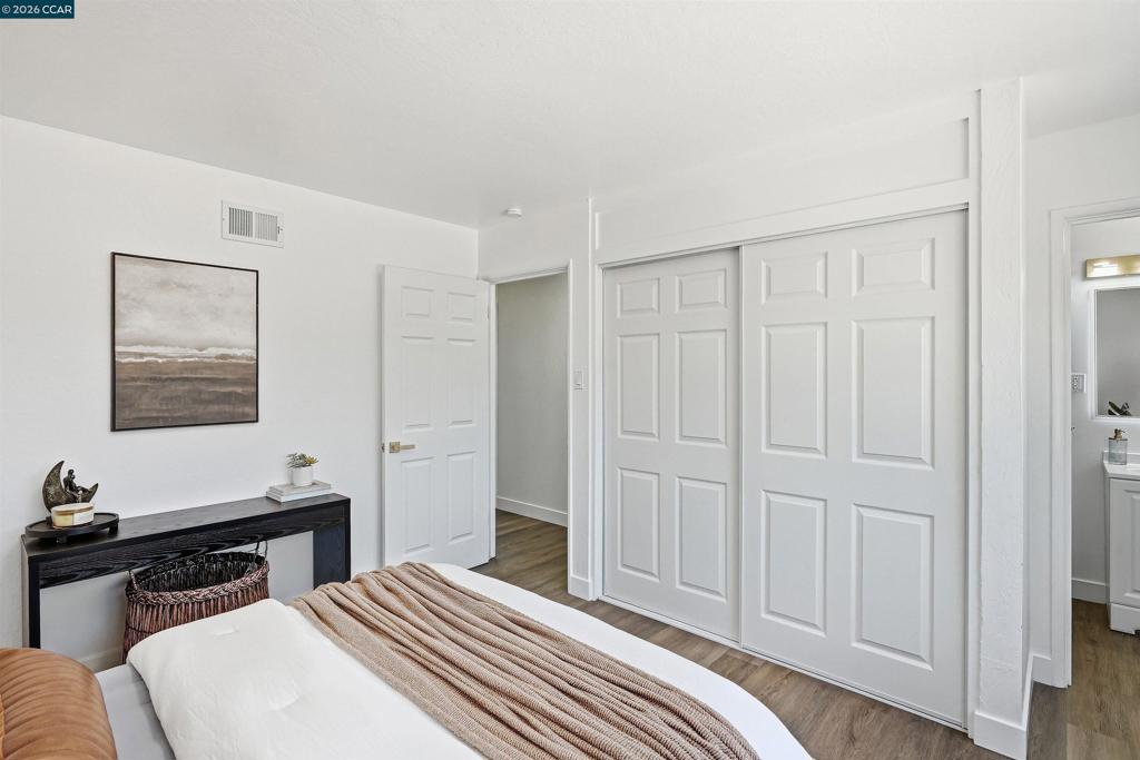 24644 Woodacre Ave Property Photo 15