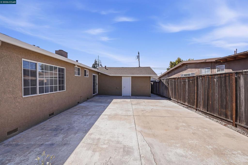 24644 Woodacre Ave Property Photo 25
