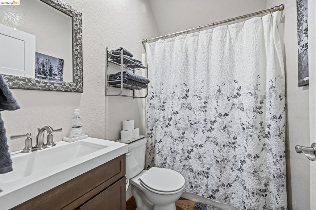 22460 Longeway Rd Property Photo 36