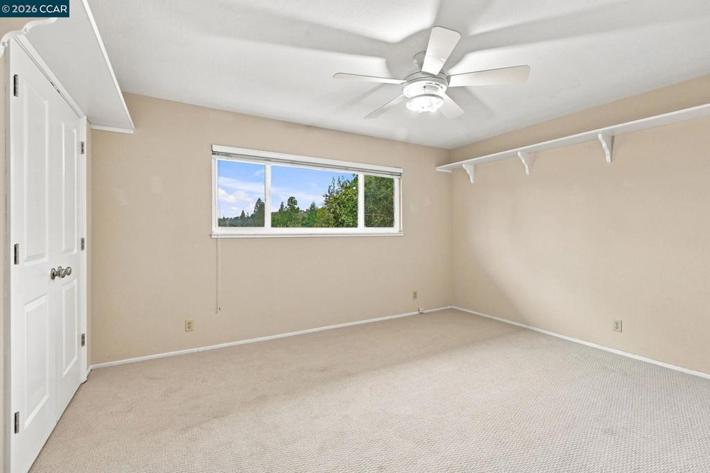 2516 Roundhill Dr Property Photo 20