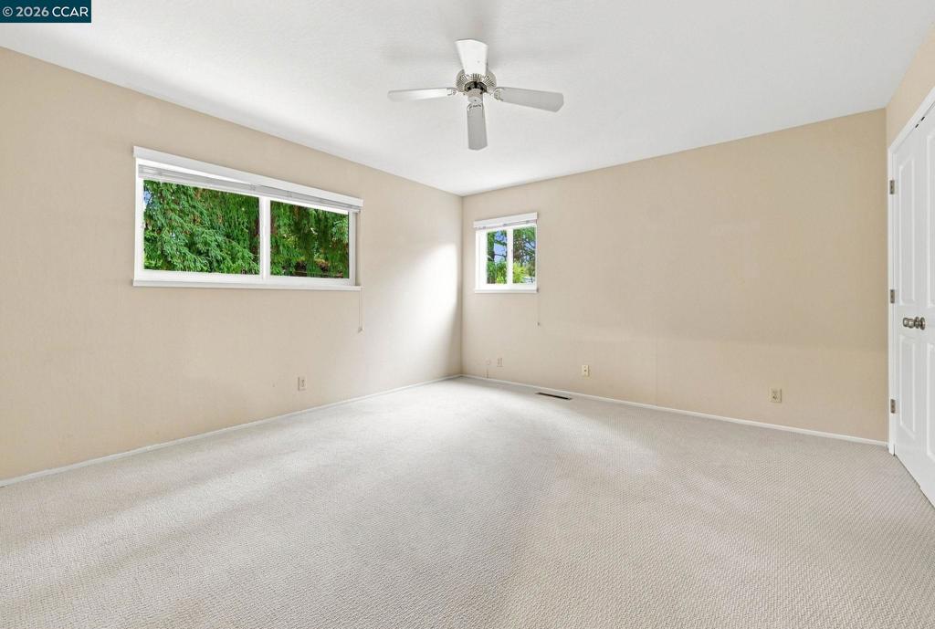 2516 Roundhill Dr Property Photo 21