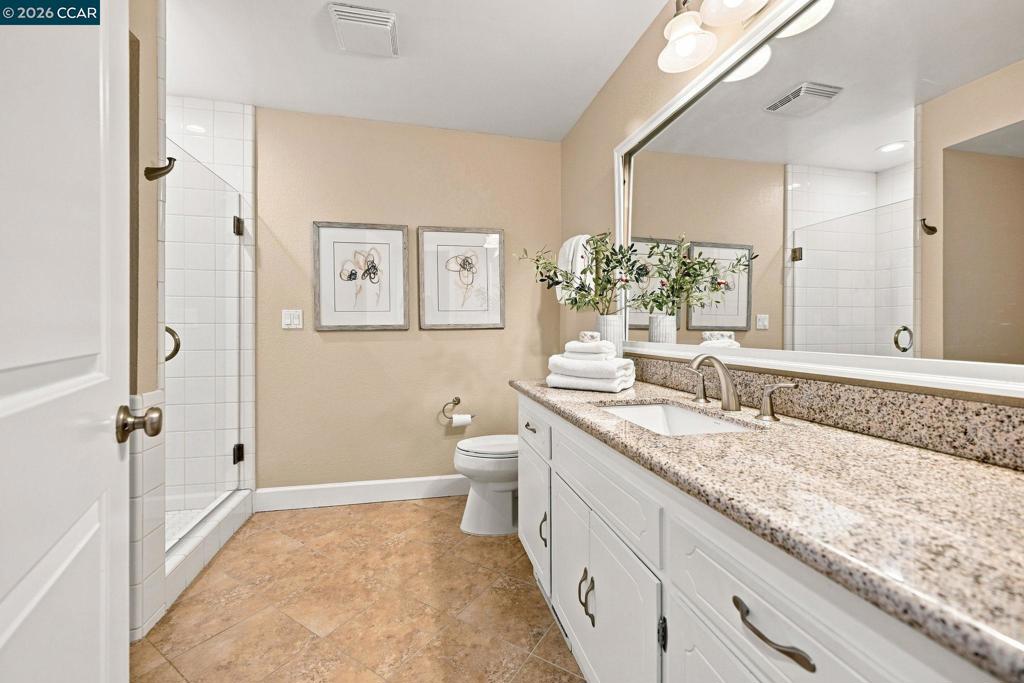 2516 Roundhill Dr Property Photo 24