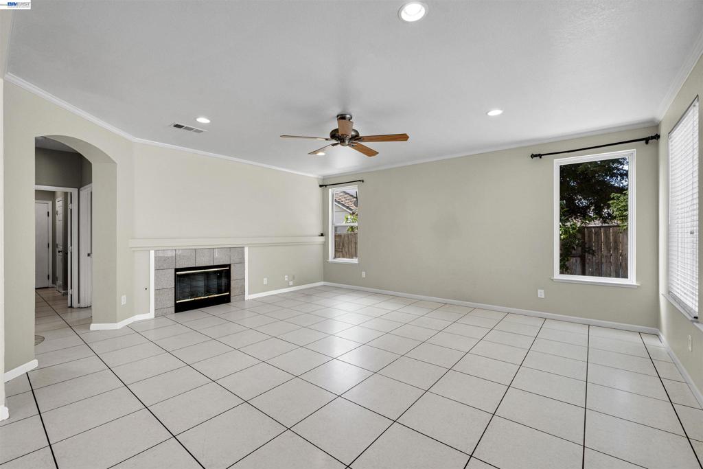 10324 Almanor Cir Property Photo 6