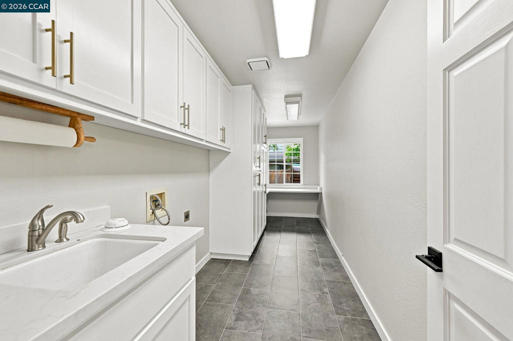 2722 Harland Court Property Photo 13