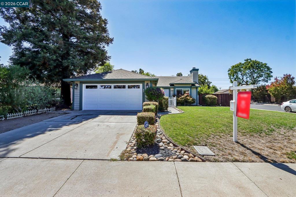 3903 Silver Oaks Way Property Photo 1