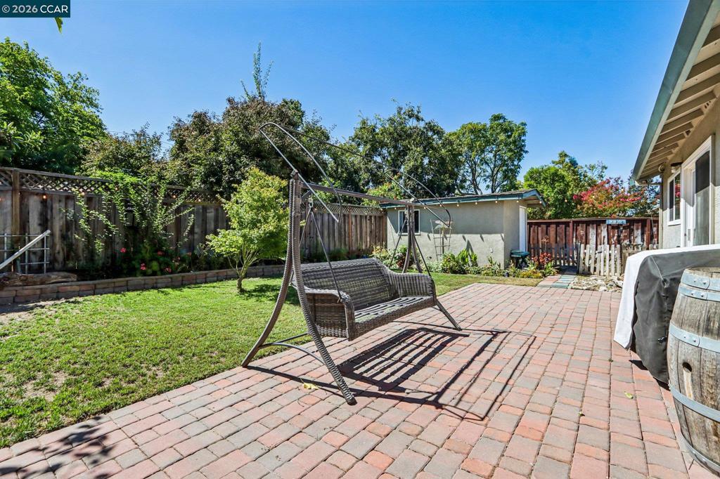 3903 Silver Oaks Way Property Photo 19