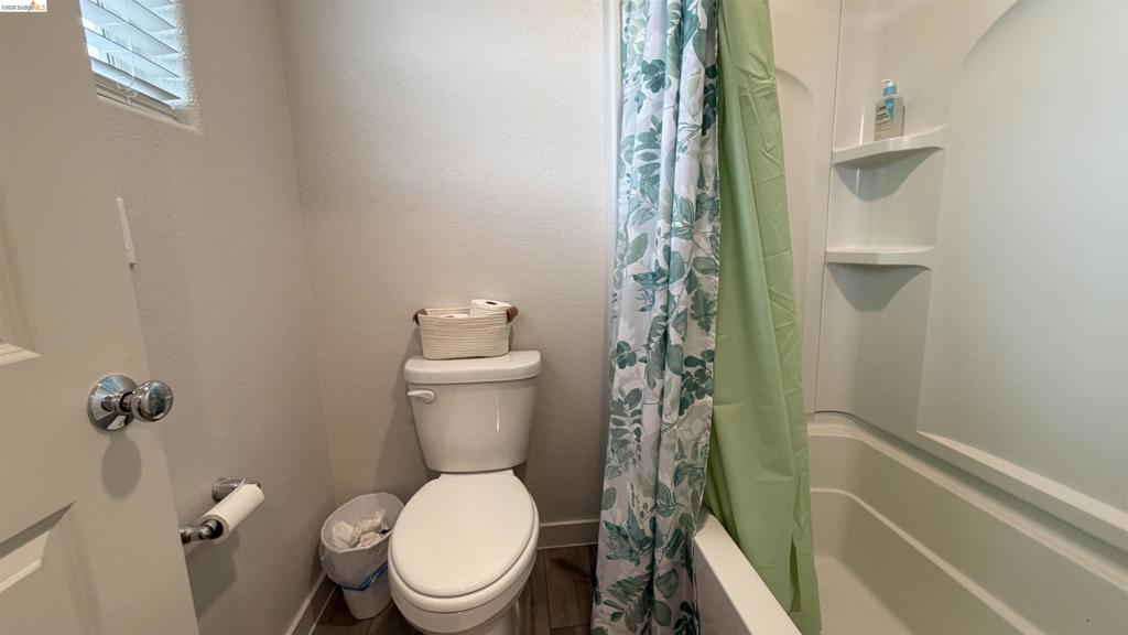 215 Manatee Property Photo 24