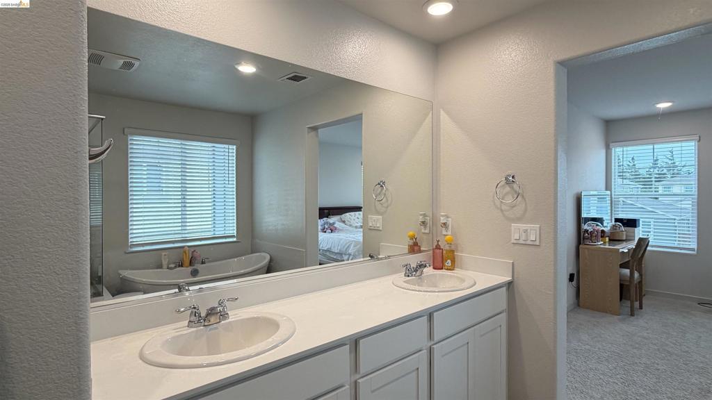 215 Manatee Property Photo 25
