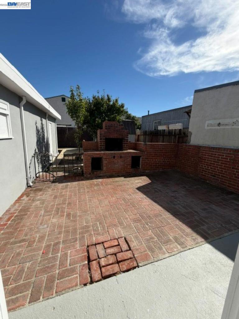 2050 102nd Ave Property Photo 7